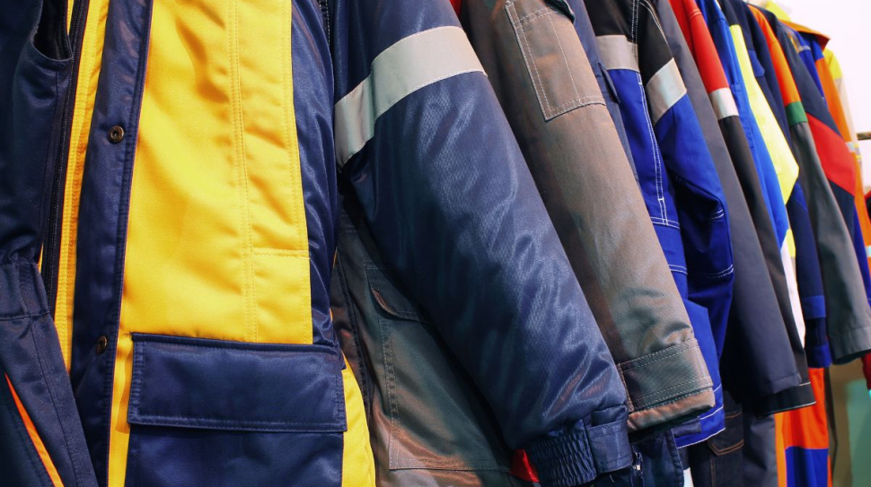 czy pracodawca ma obowiązek kupic ubranie robocze